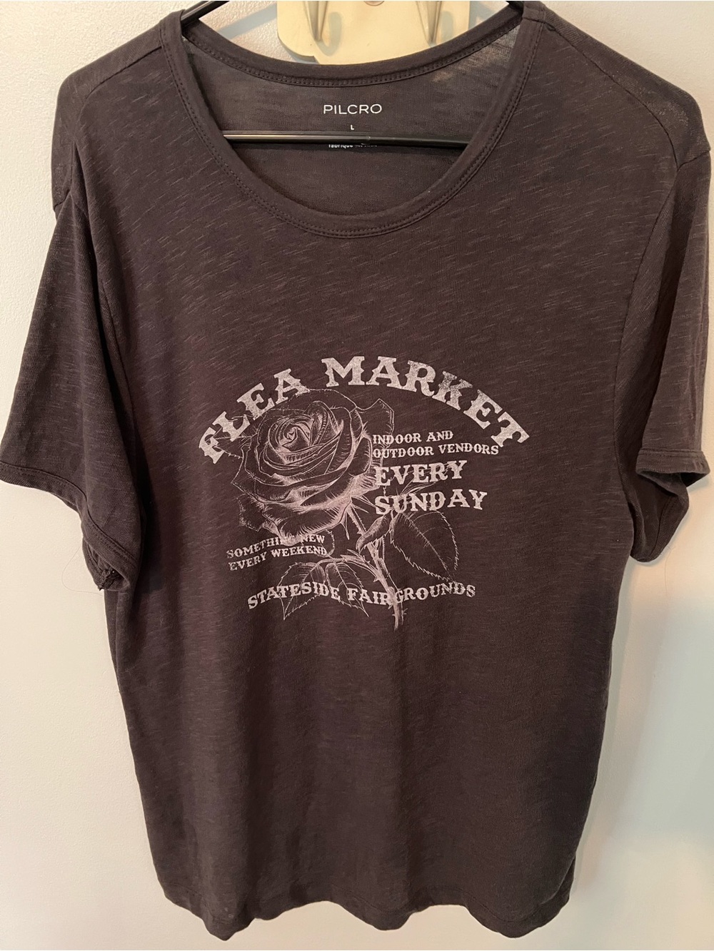 Pilcro Flee Market Tee ~ L